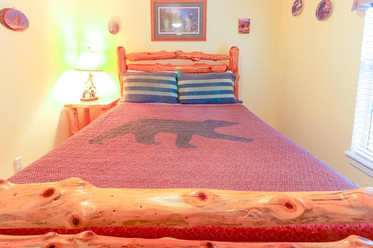Little Bear Retreat 1 Villa Helen Dış mekan fotoğraf